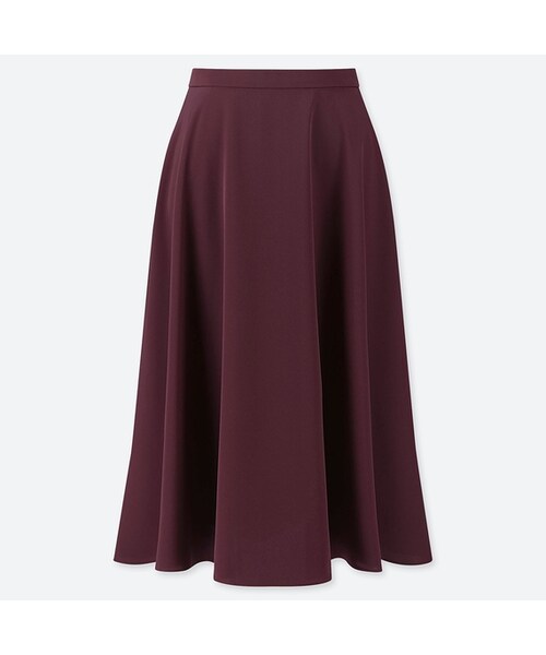 UNIQLO（ユニクロ）の「ドレープサーキュラースカート（丈短め65～69cm）（スカート・レディース・NATURAL 30/BLUE 68/BLACK 09/WINE 19・XXL/XL/XS/M/S/L）」の4枚目の写真
