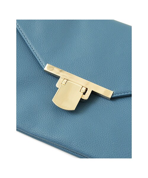 KBF(ケイビーエフ)の「メタルバックルクラッチ(バッグ・レディース・アイボリー/ブルー/ブラック・one)」の8枚目の写真