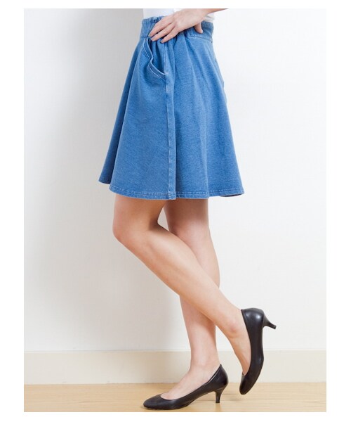 E hyphen world gallery（イーハイフンワールドギャラリー）の「ミニ裏毛サーキュラーミニスカート（スカート・レディース・ブルー/ディープブルー・F）」の4枚目の写真