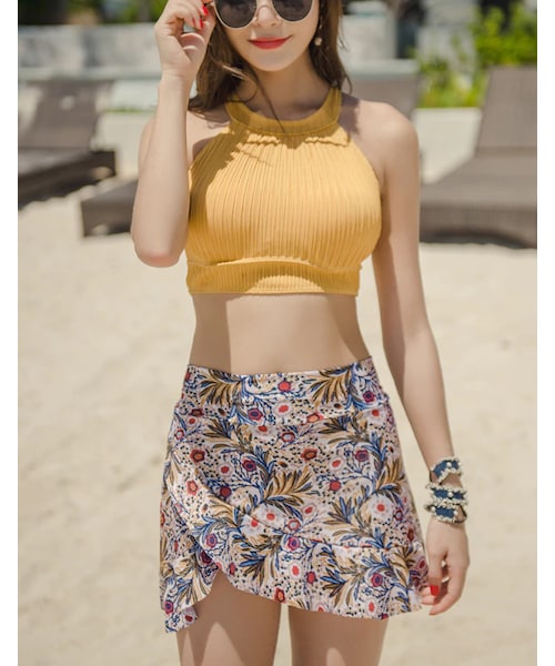 no brand（ノーブランド）の「タンキニ フリル  花柄 かわいい スカート  三点セット  バンドゥビキニ    水着  体型カバー    ビキニ  大人可愛い   海  夏 ビタミンカラー  イエロー 黄色（水着・レディース・その他）」の7枚目の写真