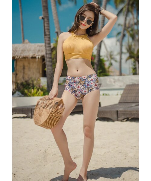 no brand（ノーブランド）の「タンキニ フリル  花柄 かわいい スカート  三点セット  バンドゥビキニ    水着  体型カバー    ビキニ  大人可愛い   海  夏 ビタミンカラー  イエロー 黄色（水着・レディース・その他）」の9枚目の写真