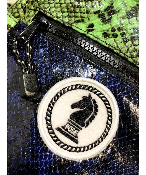 PAMEO POSE（パメオポーズ）の「2WAY Snakey Sacoche（ハンドバッグ・グリーン/ピンク/ベージュ・F）」の12枚目の写真