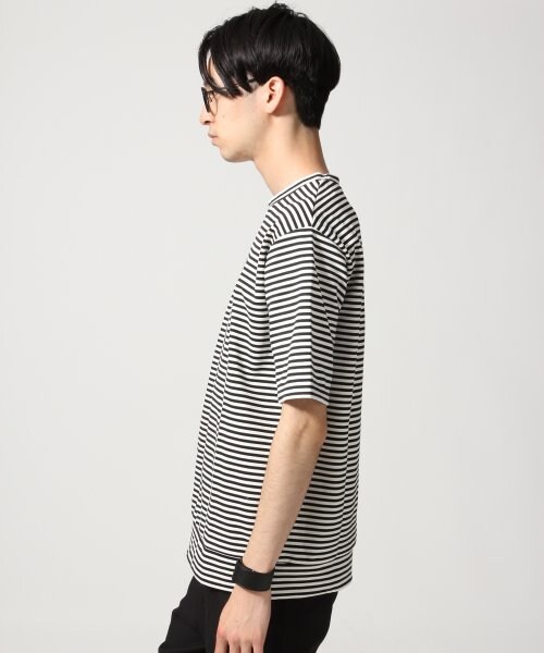 HARE（ハレ）の「リップルボーダープルオーバー（トップス・メンズ・ブラック×ホワイト/グレー×ホワイト・Ｓ/Ｍ）」の3枚目の写真