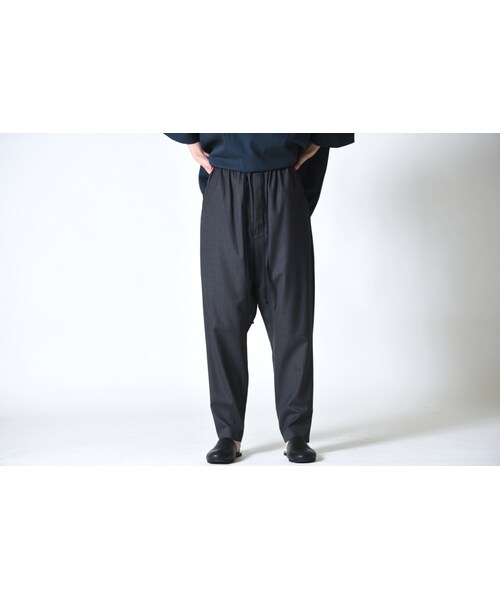 BISHOOL(ビシュール)の「BISHOOL Wool Stripe Zip Slacks(スラックス・レディース・グレー・F)」の1枚目の写真