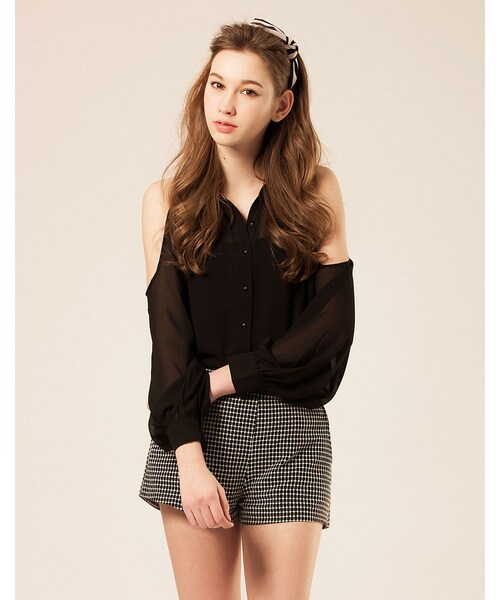 LOVFEE（ラッフィ）の「辛甜造型削肩雪紡長袖襯衫（トップス・レディース・黑/杏・S/M/L）」の4枚目の写真