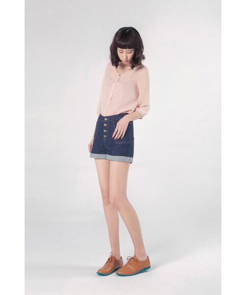 ORENDA（オレンダ）の「連續緹花反折彈力牛仔短褲（パンツ・レディース・圖騰/點點・S/M/L）」の12枚目の写真