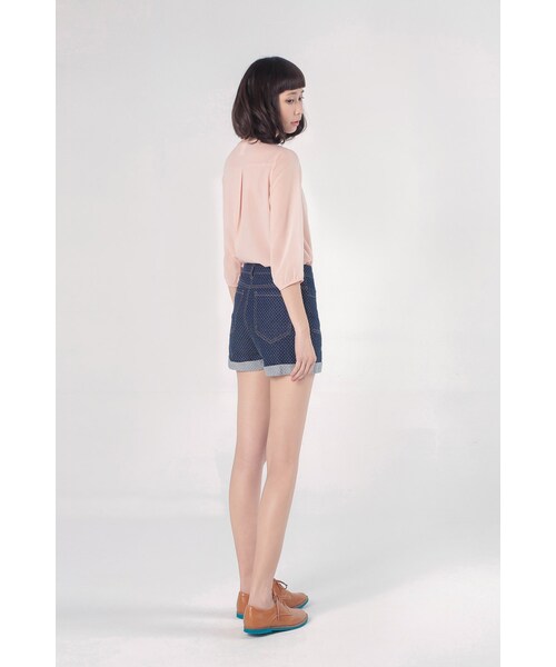 ORENDA（オレンダ）の「連續緹花反折彈力牛仔短褲（パンツ・レディース・圖騰/點點・S/M/L）」の13枚目の写真