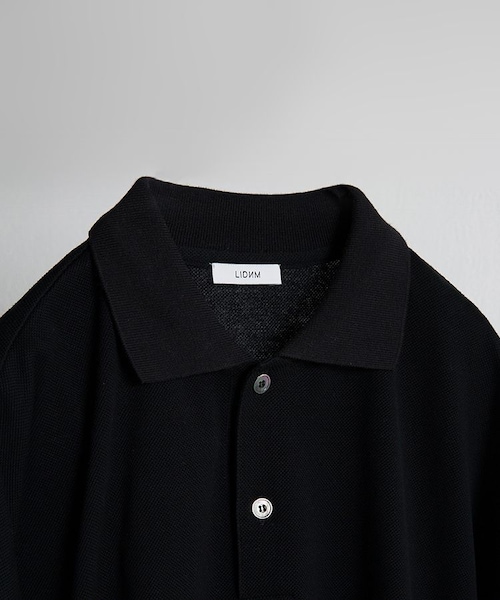 LIDNM（リドム）の「OVER SIZED POLO【BLACK】（ポロシャツ・メンズ・ブラック系・MEDIUM/LARGE）」の6枚目の写真