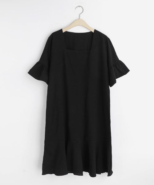 DHOLIC(ディーホリック)の「スクエアラッフルワンピース(ワンピース・レディース・グリーン/ブラック/イエロー・FREE)」の2枚目の写真