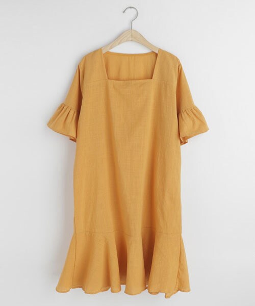 DHOLIC(ディーホリック)の「スクエアラッフルワンピース(ワンピース・レディース・グリーン/ブラック/イエロー・FREE)」の3枚目の写真