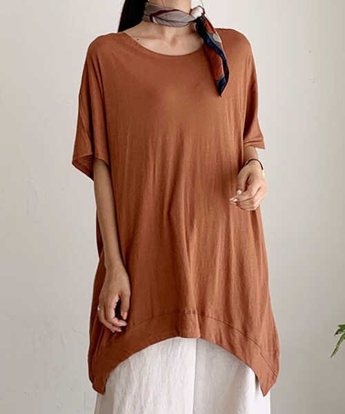 DHOLIC（ディーホリック）の「ルーズアンバランスTシャツ（Tシャツ/カットソー・レディース・ベージュ/ブラウン/ブラック/ホワイト・FREE）」の4枚目の写真