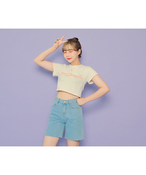 HOTPING（ホッピン）の「レタリングクロップドTシャツ（Tシャツ/カットソー・レディース・Yellow/Blue/Purple/White・フリーサイズ）」の2枚目の写真