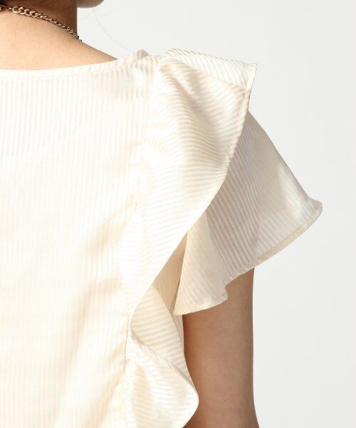 LOWRYS FARM（ローリーズファーム）の「フリルブラウスショートスリーブ（トップス・レディース・オフ/ベージュ/ネイビー・Ｍ/Ｌ）」の10枚目の写真