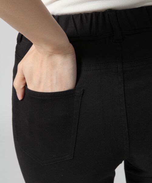 BLISS POINT Womens（ブリスポイント ウイメンズ）の「【XLサイズ展開アイテム】サテンクロップドスキニーパンツ（パンツ・レディース・ホワイト/ブラック/ネイビー・Ｓ/Ｍ/Ｌ/ＸＬ）」の11枚目の写真