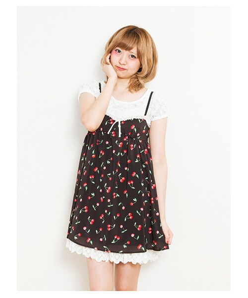 E hyphen world gallery Bon Bon（イーハイフンワールドギャラリーボンボン）の「Cherry  Camisole One Piece（ワンピース・レディース・オフホワイト/ブラック/ミント・F）」の2枚目の写真