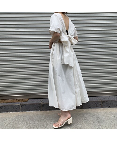 no brand（ノーブランド）の「back open ribbon OP【white 】（ワンピース・レディース・その他）」の2枚目の写真