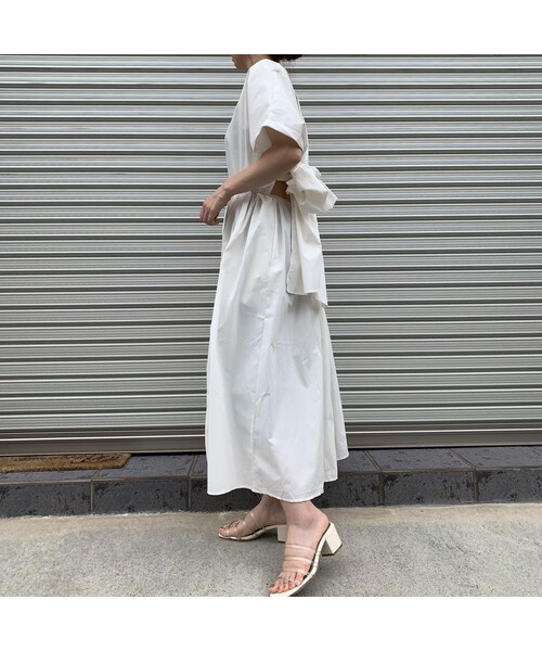 no brand（ノーブランド）の「back open ribbon OP【white 】（ワンピース・レディース・その他）」の5枚目の写真