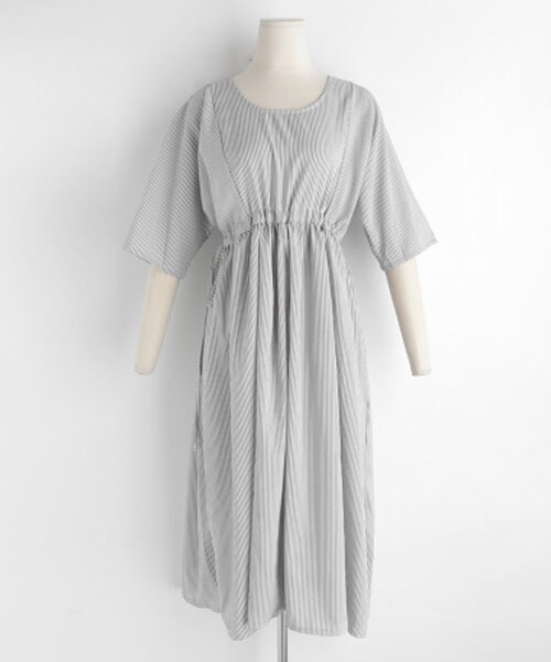 DHOLIC（ディーホリック）の「ストライプフレアワンピース（ワンピース・レディース・ベージュ/グレー・FREE）」の2枚目の写真