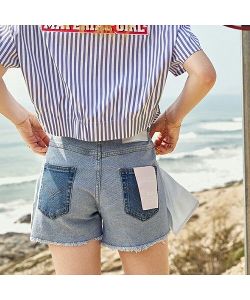 no brand（ノーブランド）の「裏返し手書き風ロゴデニムショートパンツ