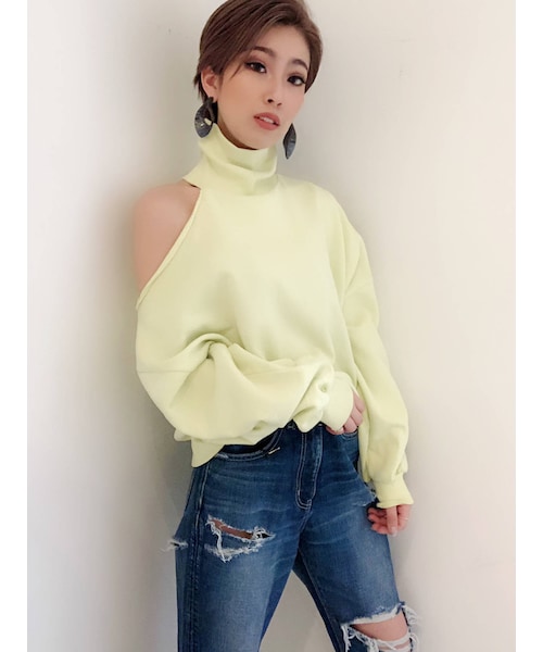 新品未使用タグ付き♡GYDA タートルアームスリットプルオーバー　ホワイト GYDA（ジェイダ）の「タートルアームスリットプルオーバー（Tシャツ