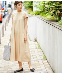 ADAM ET ROPE' ベージュ ロング丈 Vネック 半袖 ワンピース ADAM ET ROPE´ ベージュ ロング丈 Vネック 半袖 ワンピース