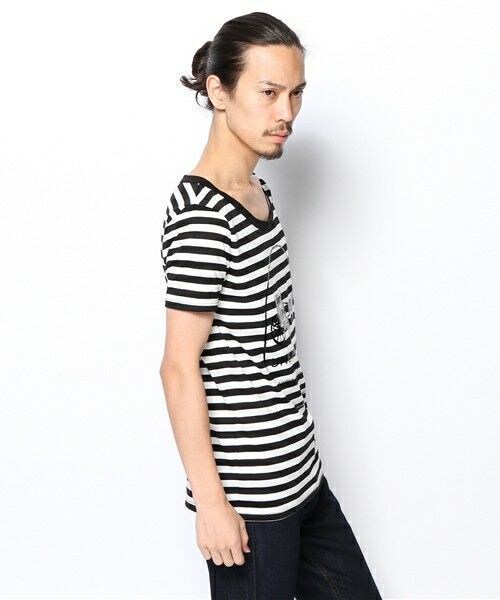 DETAILS(ディテールズ)の「DETAILS/グラフィックTEE/ブラック泊P(Tシャツ/カットソー・メンズ・ブラック×ホワイト/ブルー・SMALL/MEDIUM/LARGE)」の5枚目の写真