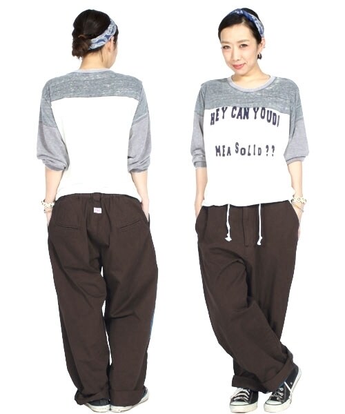 RNA（アールエヌエー）の「イージーBigパンツ（パンツ・レディース・ベージュ/ブラウン/ブルー・S/M）」の2枚目の写真