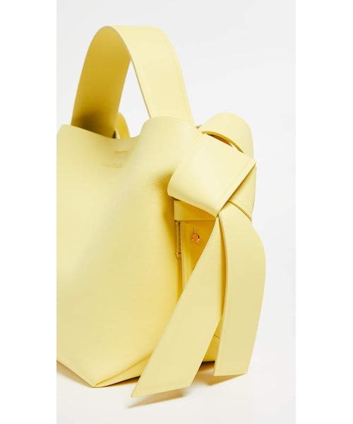 Acne Studios（アクネストゥディオズ）の「Acne Studios Musubi Mini Bag（ショルダーバッグ・レディース・Yellow・One Size）」の6枚目の写真