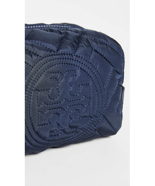 TORY BURCH(トリーバーチ)の「Tory Burch Fleming Quilted Nylon Cosmetic Case(メイクブラシ・レディース・Royal Navy・One Size)」の5枚目の写真
