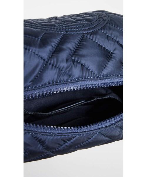 TORY BURCH(トリーバーチ)の「Tory Burch Fleming Quilted Nylon Cosmetic Case(メイクブラシ・レディース・Royal Navy・One Size)」の3枚目の写真