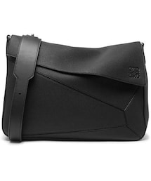 LOEWE（ロエベ）の「Loewe Puzzle Full-Grain Leather Messenger Bag