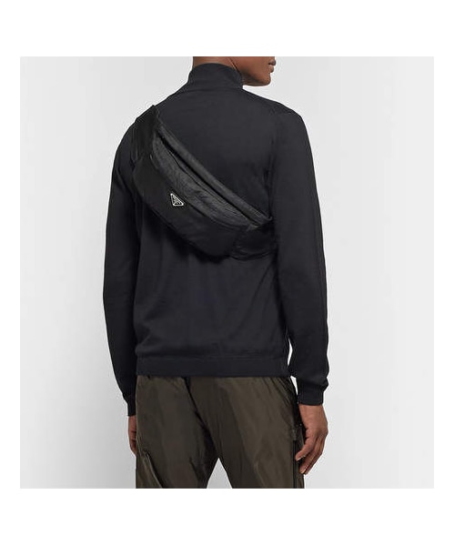 PRADA（プラダ）の「Prada Nylon Belt Bag（メッセンジャーバッグ・メンズ・Black・One Size）」の3枚目の写真