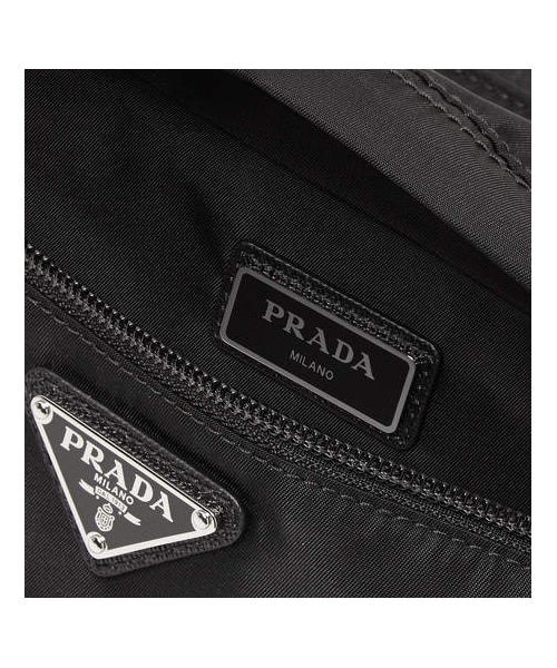PRADA（プラダ）の「Prada Nylon Belt Bag（メッセンジャーバッグ・メンズ・Black・One Size）」の5枚目の写真