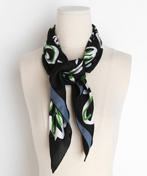 DHOLIC（ディーホリック）の「フラワープリントスカーフ（バンダナ/スカーフ・レディース・ホワイト/ブラック/ベージュ・FREE）」の2枚目の写真