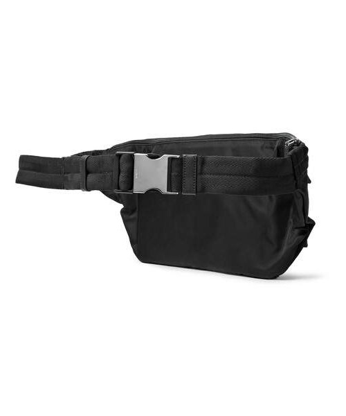 PRADA（プラダ）の「Prada Saffiano Leather-Trimmed Nylon Belt Bag（メッセンジャーバッグ・メンズ・Black・One Size）」の3枚目の写真