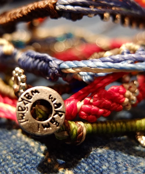 wakami（ワカミ）の「7ストランド ブレスレット (ユニセックス)（アクセサリー・メンズ・その他/柄６・ONE SIZE）」の2枚目の写真