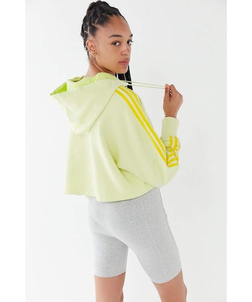 adidas（アディダス）の「Adidas Tonal 3-Stripes Cropped Hoodie Sweatshirt（Tシャツ/カットソー・レディース・Yellow・XS/S/M/L）」の2枚目の写真