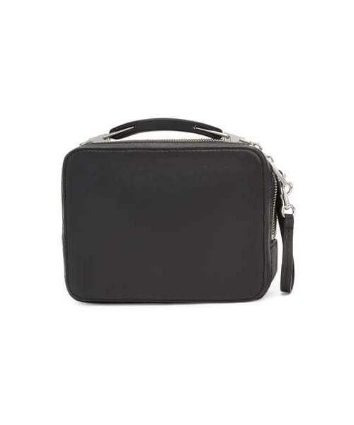 MARC JACOBS(マークジェイコブス)の「MARC JACOBS The Box 20 Leather Crossbody Bag(ショルダーバッグ・レディース・Black・One Size)」の2枚目の写真
