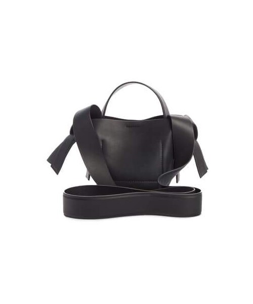 Acne Studios（アクネストゥディオズ）の「Acne Studios Micro Musubi Crossbody Bag（ショルダーバッグ・レディース・Black・One Size）」の3枚目の写真