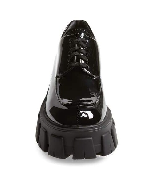 PRADA（プラダ）の「Prada Lug Sole Oxford（シューズ・レディース・Black・11us / 41eu/9.5us / 39.5eu/10us / 40eu/7us / 37eu/7.5us / 37.5eu/6.5us / 36.5eu/8us / 38eu/8.5us / 38.5eu/9us / 39eu/10.5us / 40.5eu/6us / 36eu）」の2枚目の写真