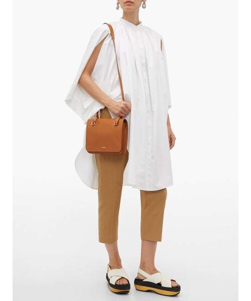 JIL SANDER（ジルサンダー）の「Jil Sander - Small Leather Cross Body Bag - Womens - Brown（ショルダーバッグ・レディース・Brown・One Size）」の5枚目の写真