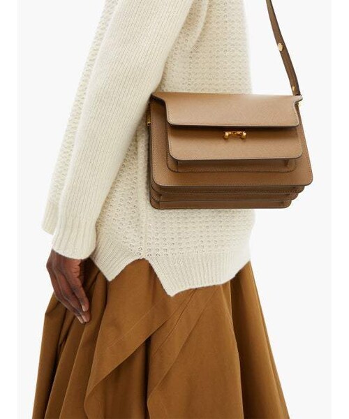 MARNI（マルニ）の「Marni - Trunk Medium Saffiano Leather Shoulder Bag - Womens - Brown（ショルダーバッグ・レディース・Brown・One Size）」の3枚目の写真