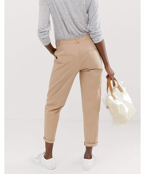asos（エイソス）の「Asos Maternity ASOS DESIGN Maternity chino pants with under