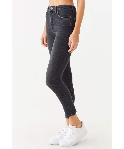 FOREVER 21(フォーエバー トゥエンティーワン)の「Forever 21 Faded High-Rise Mom Ankle Jeans(デニムパンツ・レディース・Black・24/25/26/27/28/29/30/31)」の2枚目の写真