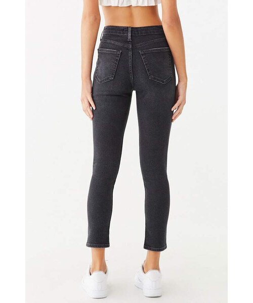 FOREVER 21(フォーエバー トゥエンティーワン)の「Forever 21 Faded High-Rise Mom Ankle Jeans(デニムパンツ・レディース・Black・24/25/26/27/28/29/30/31)」の3枚目の写真