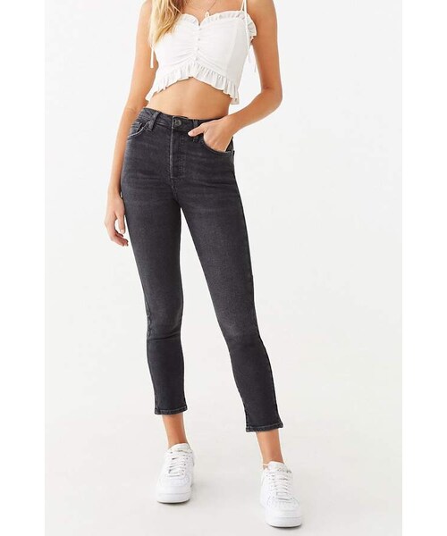FOREVER 21(フォーエバー トゥエンティーワン)の「Forever 21 Faded High-Rise Mom Ankle Jeans(デニムパンツ・レディース・Black・24/25/26/27/28/29/30/31)」の1枚目の写真