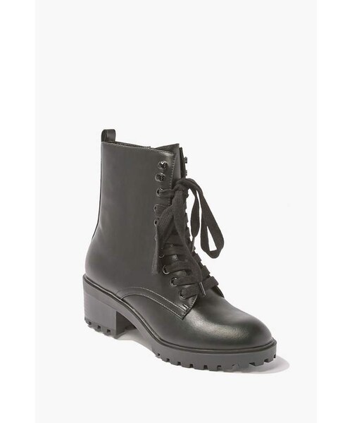 FOREVER 21(フォーエバー トゥエンティーワン)の「Forever 21 Faux Leather Lace-Up Ankle Booties(ブーツ・レディース・Black・10/5.5/6/7/7.5/8/9)」の1枚目の写真