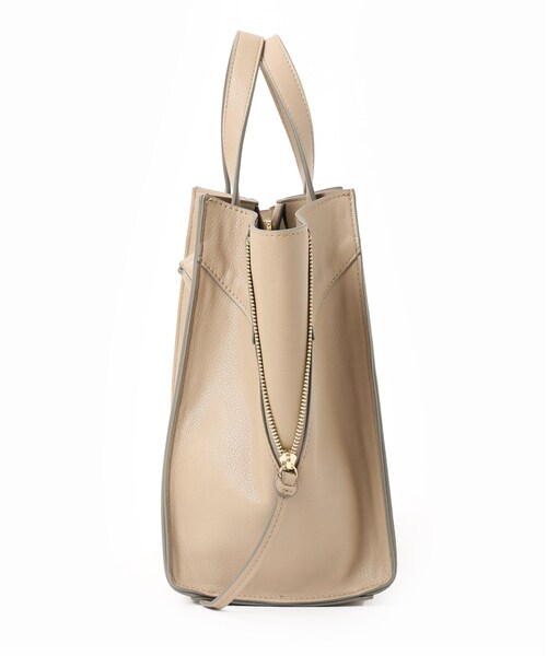 SLOBE IENA（スローブイエナ）の「バッグ(SLOBE IENA)（バッグ・キャメル A/フリー/在庫あり）」の3枚目の写真