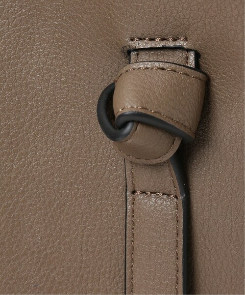 SLOBE IENA（スローブイエナ）の「バッグ(SLOBE IENA)（バッグ・キャメル A/フリー/在庫あり）」の13枚目の写真