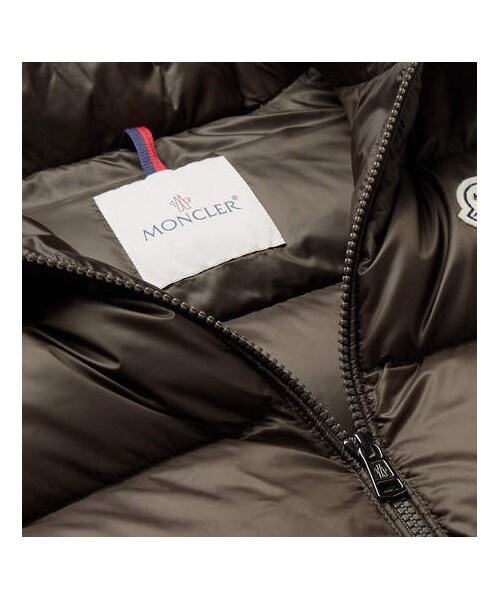 MONCLER（モンクレール）の「Moncler Tib Slim-Fit Quilted Shell Down Gilet（テーラードジャケット・メンズ・Green・3/4/2/1）」の2枚目の写真